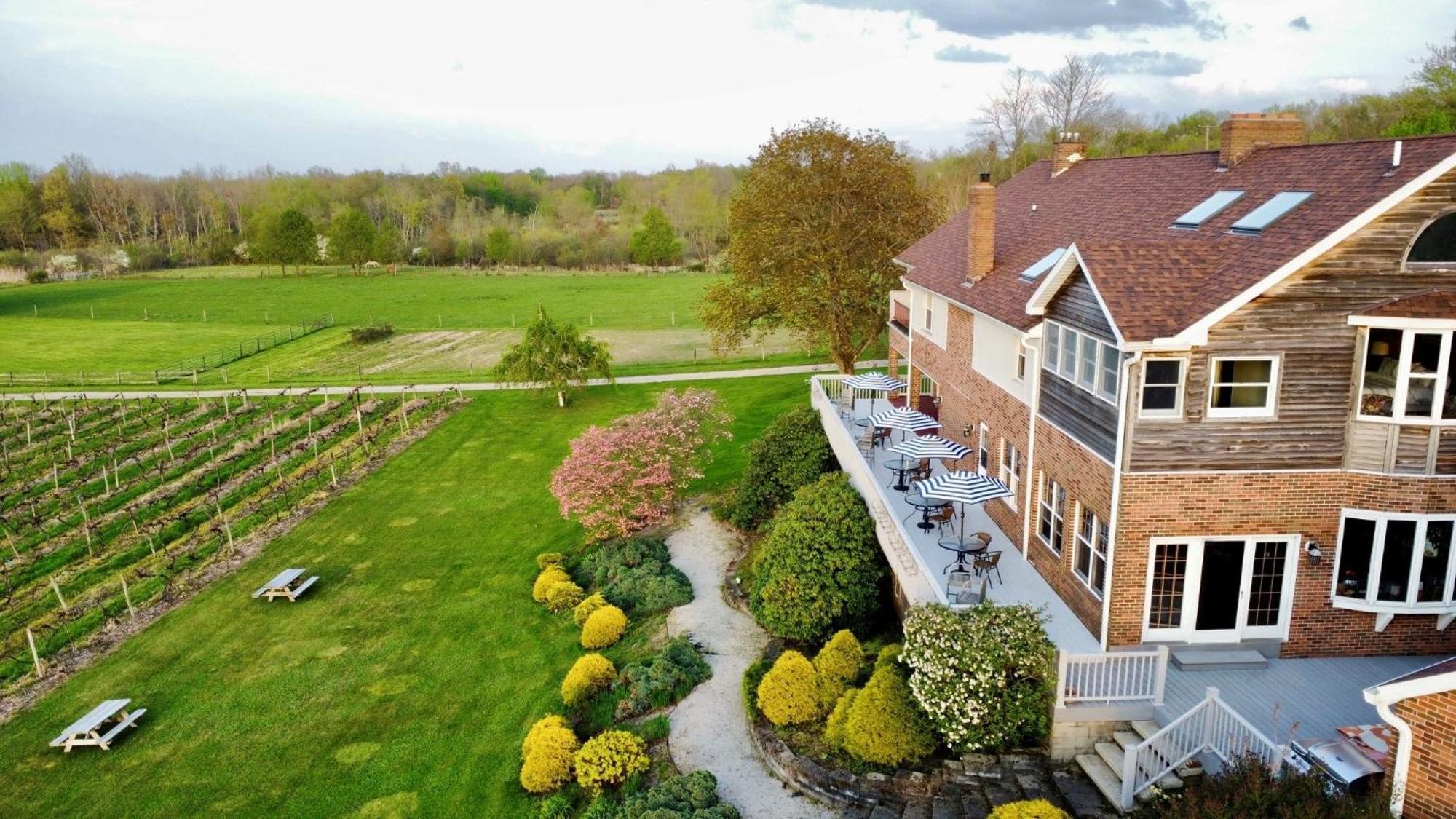 Warner-Concord Farms Bed & Breakfast Geneva 外观 照片