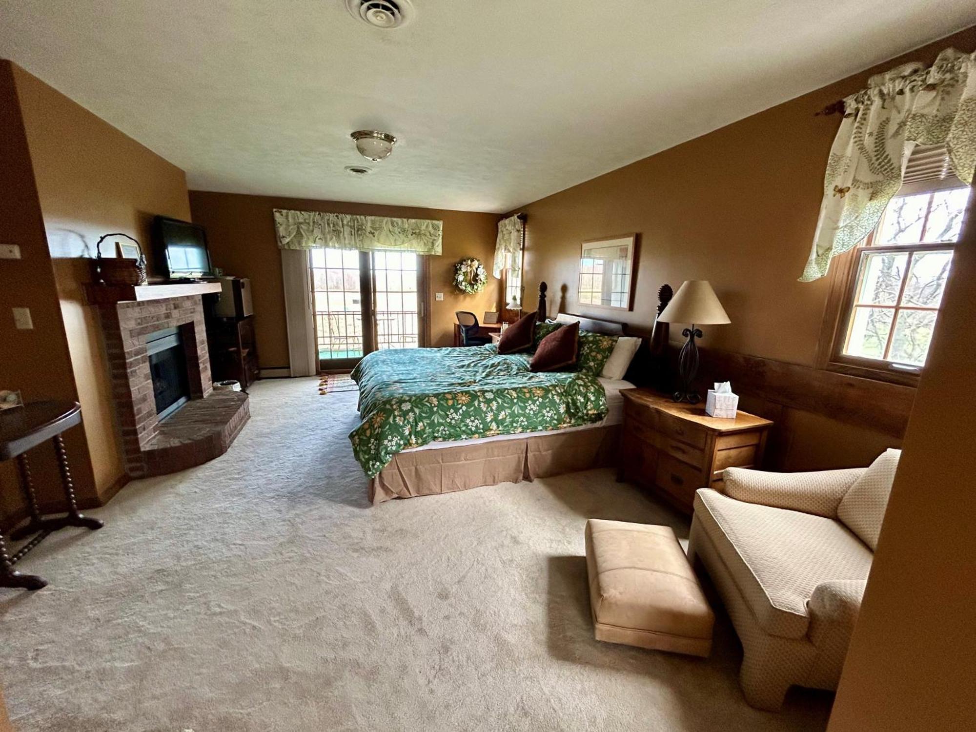 Warner-Concord Farms Bed & Breakfast Geneva 外观 照片