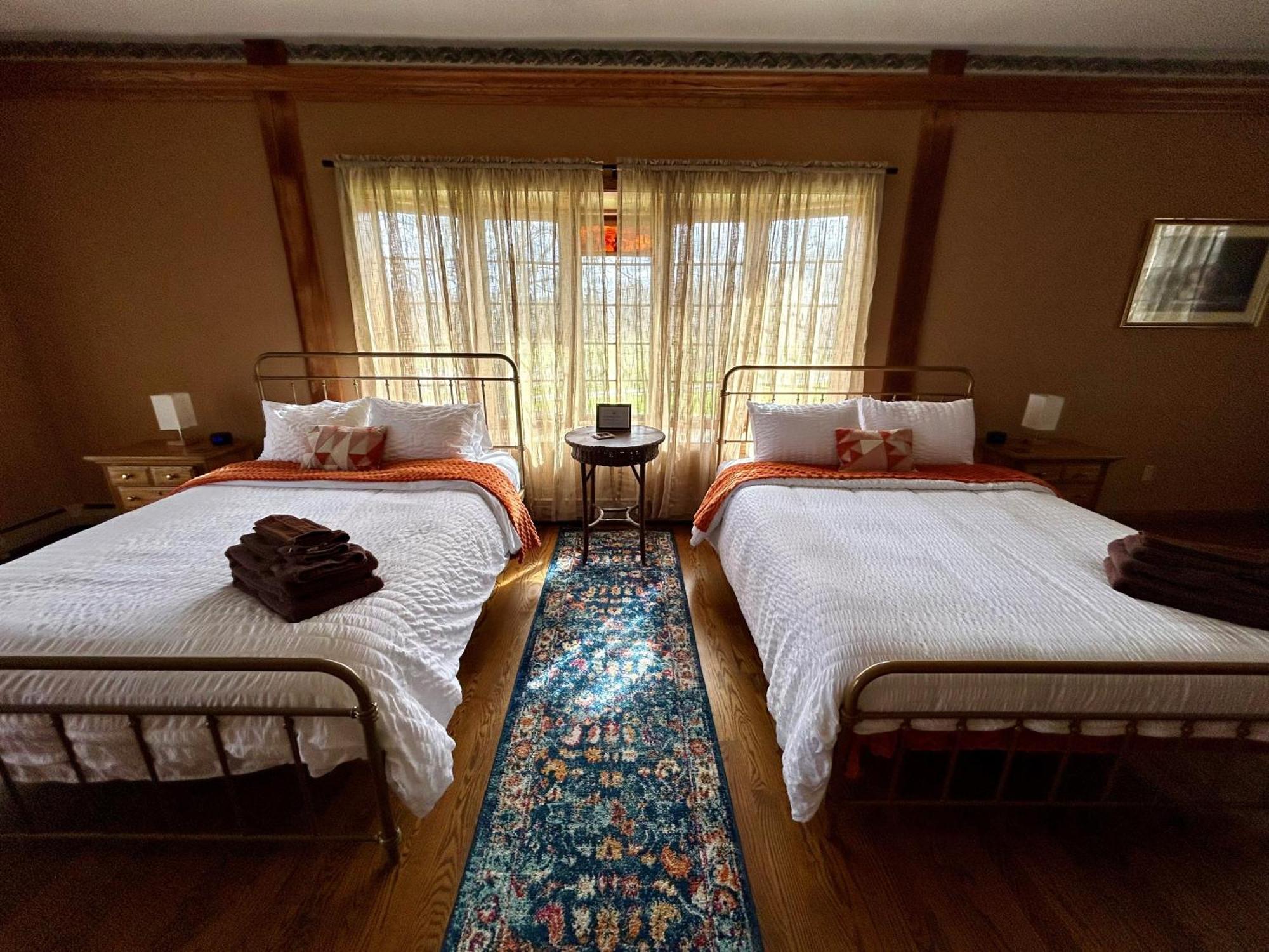 Warner-Concord Farms Bed & Breakfast Geneva 外观 照片