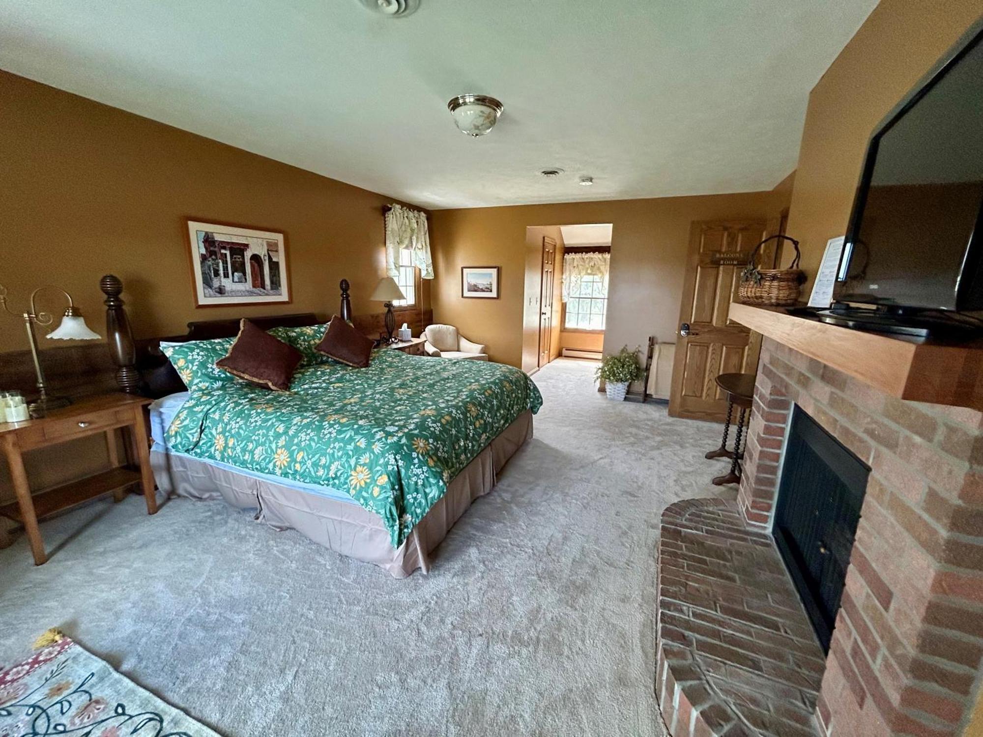 Warner-Concord Farms Bed & Breakfast Geneva 外观 照片